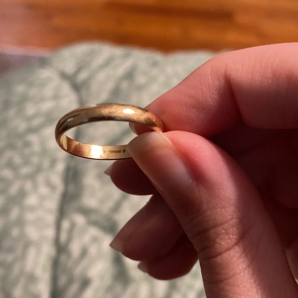 14k gold wedding band